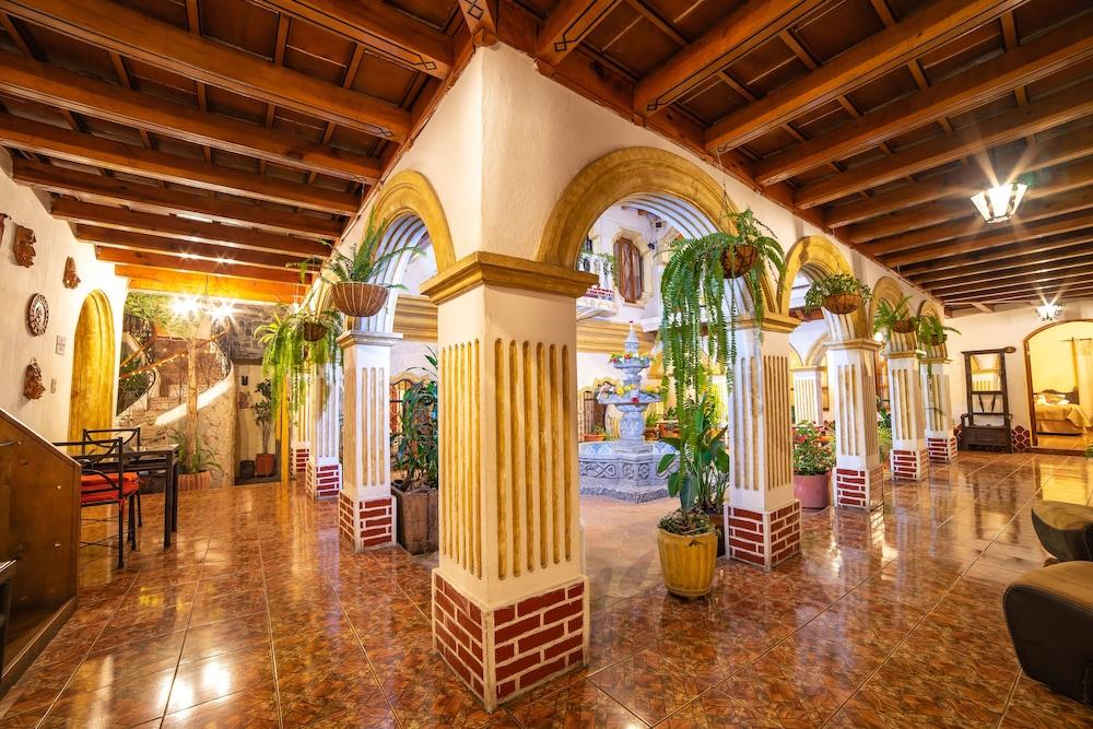 Hotel Gran Plaza Euromaya 4*